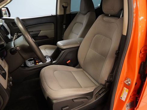 Used 2019 Chevrolet Colorado W/T w/ WT Convenience Package image 3