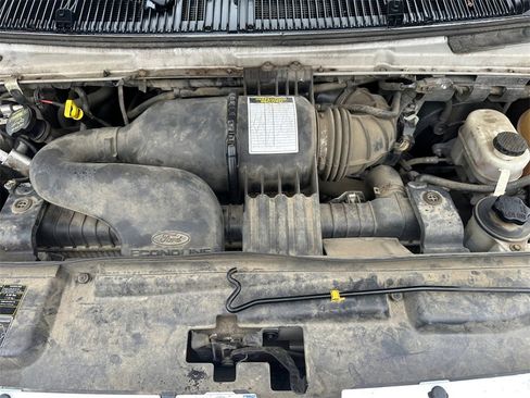 Used 2011 Ford E-350 and Econoline 350 XLT image 9