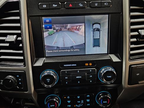 Used 2021 Ford F250 Lariat w/ Tremor Off-Road Package image 30