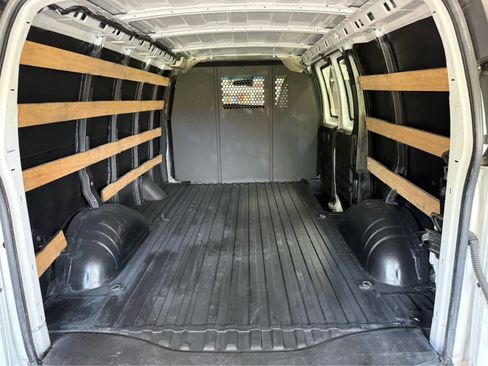 Used 2021 GMC Savana 2500 w/ Driver Convenience Package RWD image 20