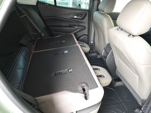Used 2025 Chevrolet Trax ACTIV FWD image 38