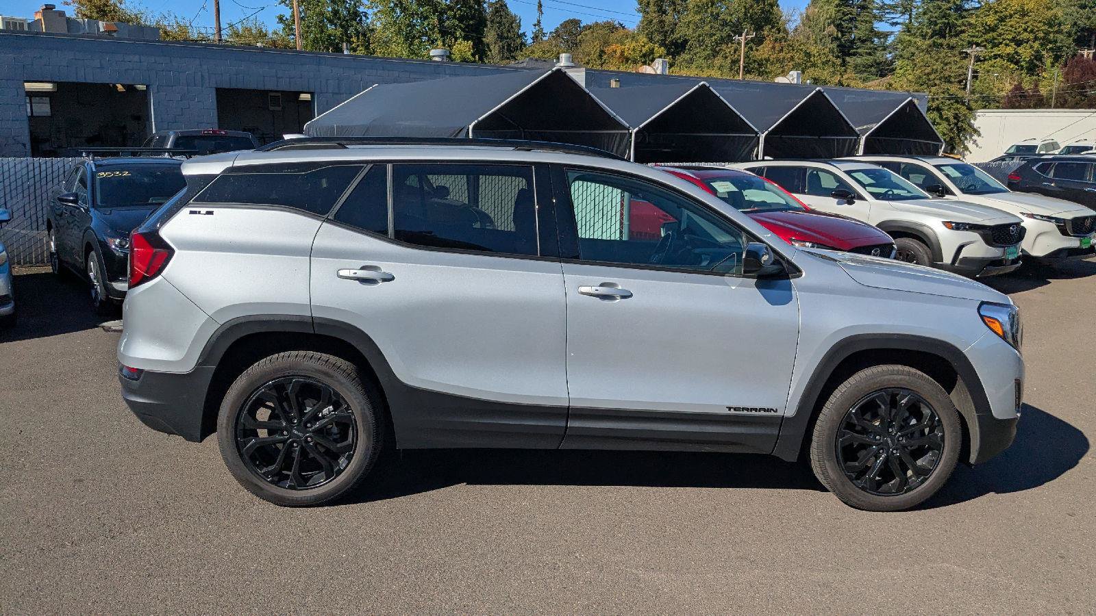 Used 2021 GMC Terrain SLE w/ Elevation Edition AWD/4WD image 8
