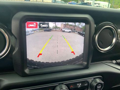 Used 2021 Jeep Wrangler Unlimited Rubicon w/ Trailer Tow Package AWD/4WD image 27