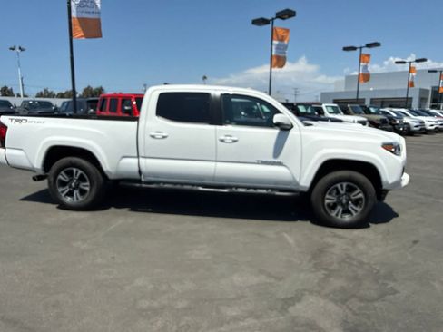Used 2019 Toyota Tacoma TRD Sport RWD image 9