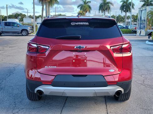 Used 2021 Chevrolet Blazer LT w/ Sound & Technology Package FWD image 4