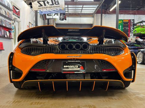 Used 2021 McLaren 765LT RWD image 8