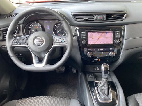 Used 2019 Nissan Rogue SV w/ Premium Package AWD/4WD image 19