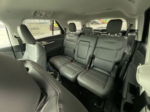 New 2026 Ford Explorer Active w/ Active Comfort Package image 22