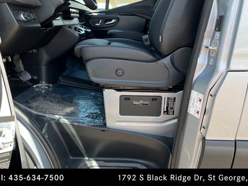 Used 2025 Mercedes-Benz Sprinter 2500 image 17