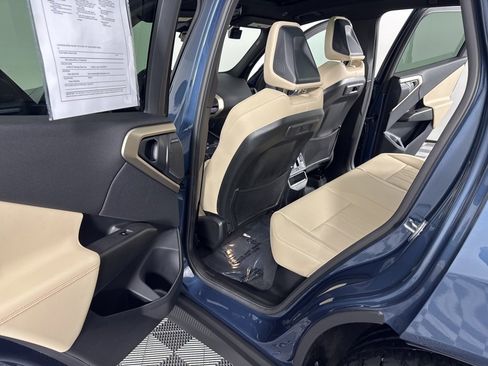 Used 2025 BMW X3 xDrive30i w/ Premium Package image 18