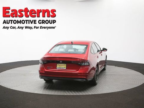 Used 2025 Honda Accord SE image 38