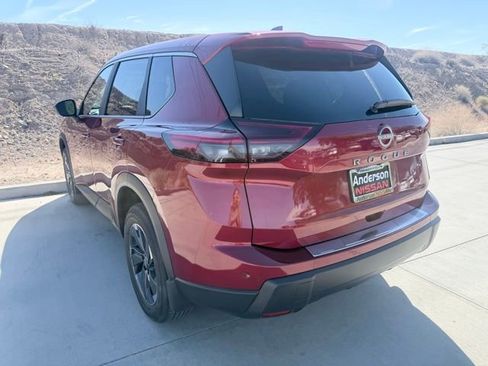 Certified 2025 Nissan Rogue SV image 6