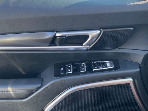 Used 2025 Kia Telluride S image 21