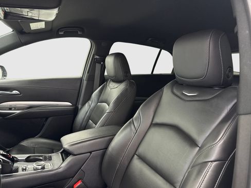 Used 2023 Cadillac XT4 Premium Luxury FWD image 15