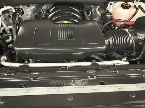 Used 2025 Chevrolet Silverado 1500 LTZ AWD/4WD image 31