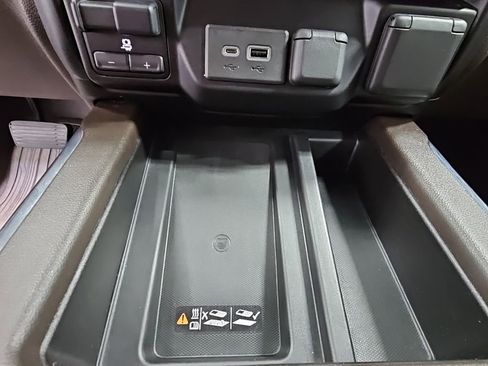 Used 2021 GMC Sierra 1500 SLT w/ SLT Premium Plus Package image 23