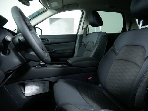 New 2026 Nissan Pathfinder SV AWD/4WD image 16