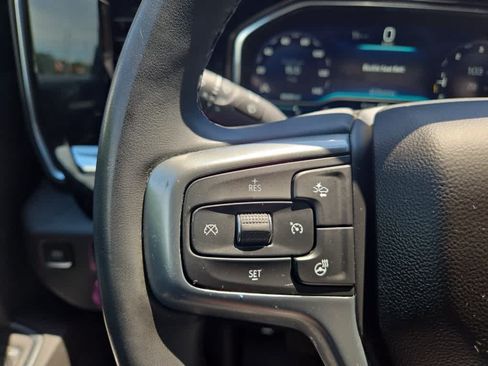 Used 2023 Chevrolet Silverado 1500 LT AWD/4WD image 39