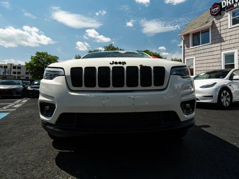 Used 2019 Jeep Cherokee Latitude Plus AWD/4WD image 10