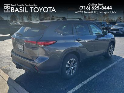Used 2023 Toyota Highlander XLE