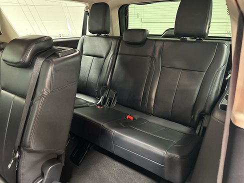 Used 2024 Ford Expedition Max XLT AWD/4WD image 31