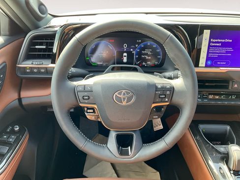 New 2026 Toyota Crown Signia Limited image 12