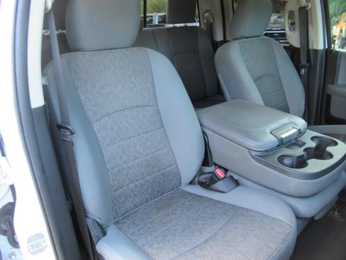 Used 2016 RAM 1500 Big Horn RWD image 11