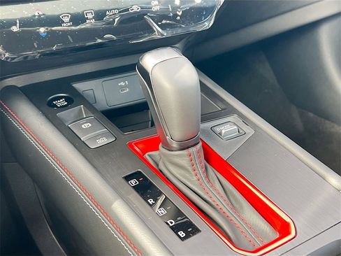 New 2026 Nissan Kicks SR image 16