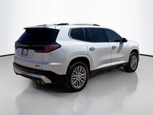Used 2024 GMC Acadia Denali image 7