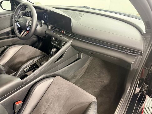 Used 2025 Hyundai Elantra N image 34