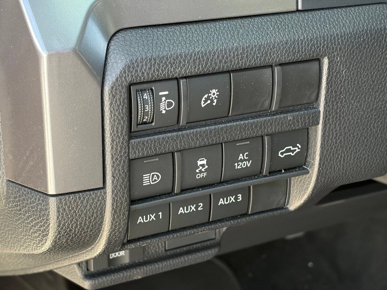 Used 2025 Toyota Tacoma TRD Sport w/ TRD Sport Premium Package AWD/4WD image 7