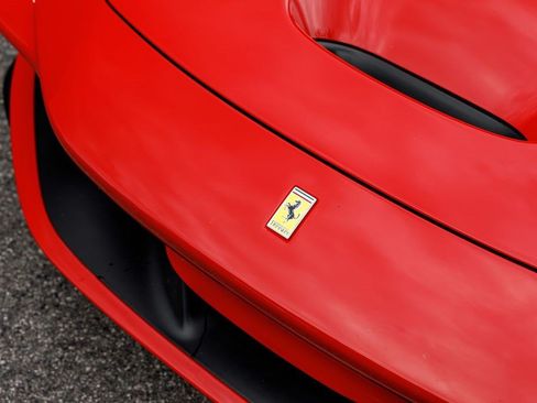 Used 2022 Ferrari F8 Tributo RWD image 52