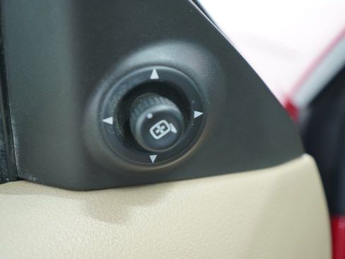 Used 2006 Ford Mustang Convertible RWD image 22