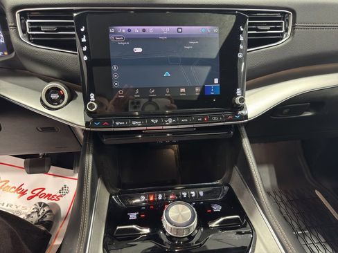 Used 2024 Jeep Wagoneer Series II w/ Convenience Group I image 34