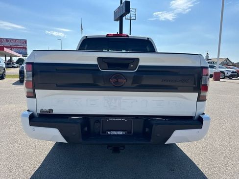 New 2026 Nissan Frontier PRO-4X w/ Pro-4x Convenience Package image 4