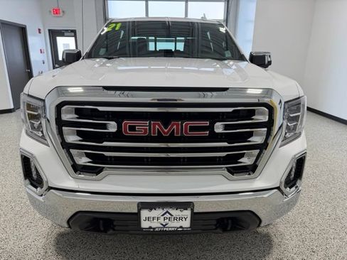 Used 2021 GMC Sierra 1500 SLT w/ SLT Premium Package AWD/4WD image 7