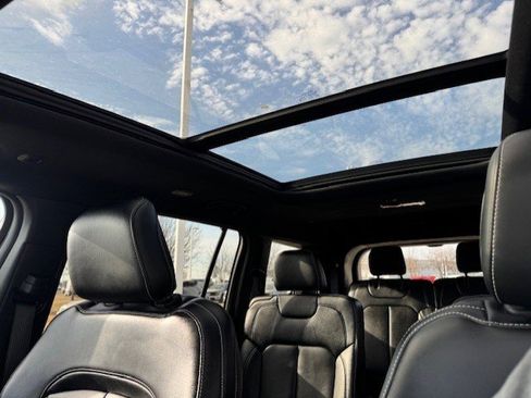 Used 2024 Jeep Grand Cherokee L Limited w/ Luxury Tech Group II image 20