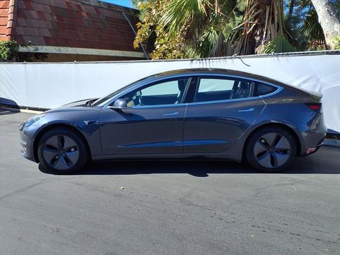 Used 2018 Tesla Model 3 Long Range image 3