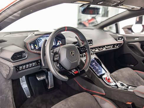 Used 2023 Lamborghini Huracan Sterrato image 20