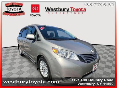 Used 2017 Toyota Sienna XLE w/ XLE Navigation Package