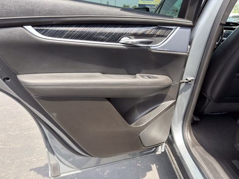 Used 2024 Cadillac XT6 Premium Luxury AWD/4WD image 19