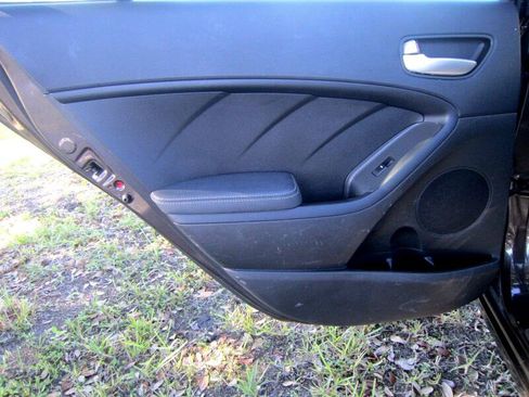 Used 2017 Kia Forte LX w/ LX Popular Package image 21