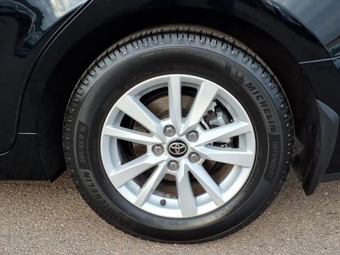 Used 2026 Toyota Camry LE image 8