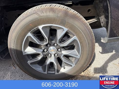 Used 2024 Chevrolet Silverado 1500 LT AWD/4WD image 12