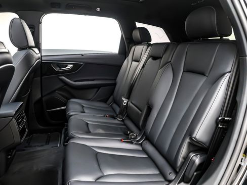 Used 2025 Audi Q7 3.0T Premium Plus w/ Premium Plus Package image 9