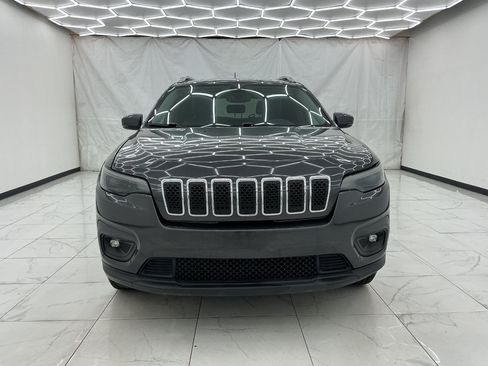 Used 2019 Jeep Cherokee Limited AWD/4WD image 5