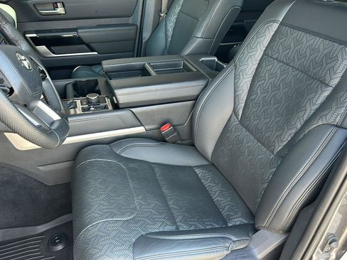 Used 2022 Toyota Tundra Limited AWD/4WD image 11