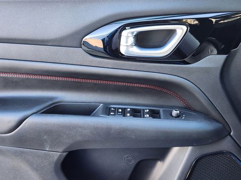 New 2025 Jeep Compass Trailhawk AWD/4WD image 21
