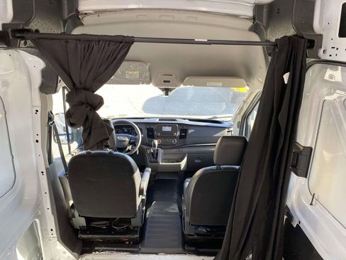 Used 2023 Ford Transit 250 148 High Roof Extended image 10