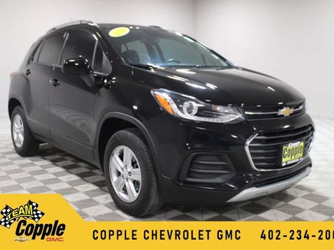 Used 2022 Chevrolet Trax LT w/ LT Convenience Package image 1